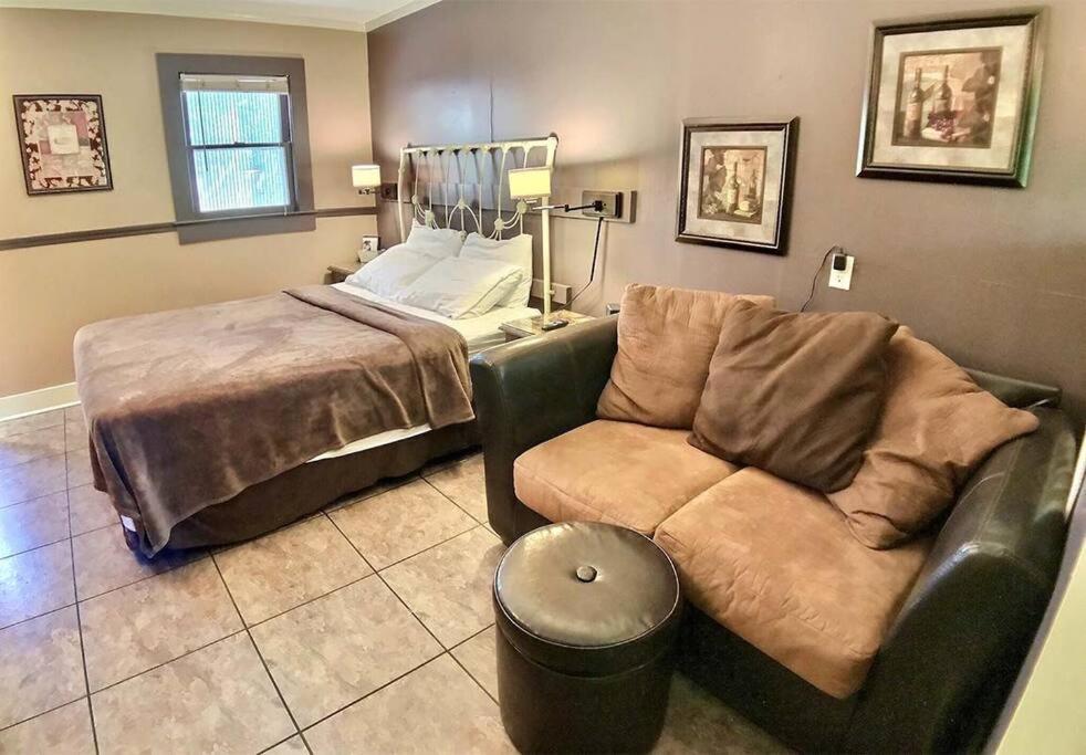 D'Vinery Rock Cottage/ #6 Eureka Springs Εξωτερικό φωτογραφία