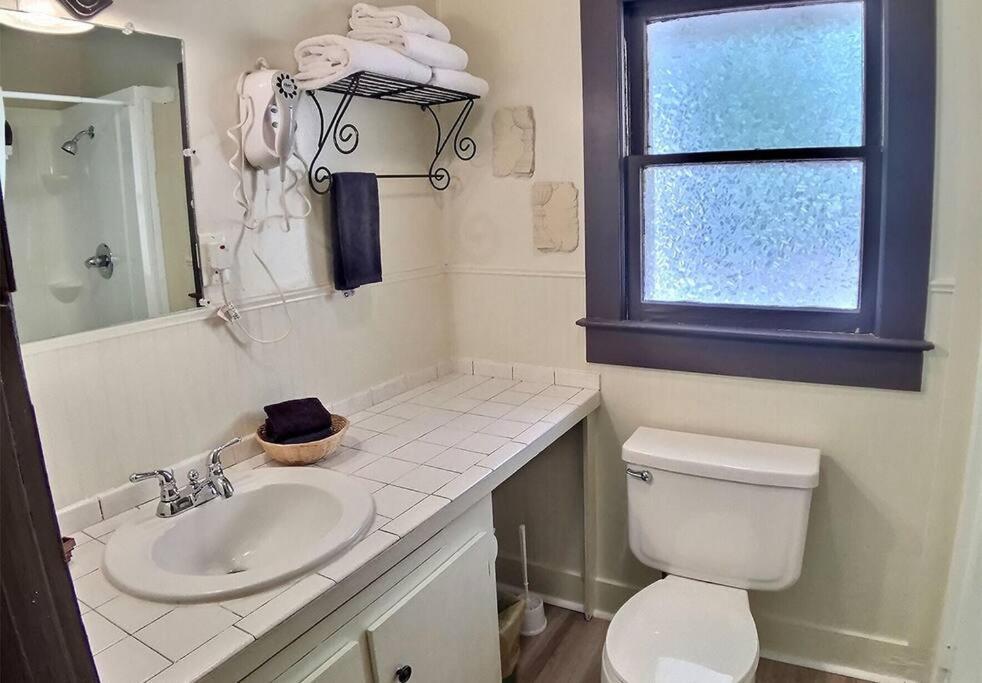 D'Vinery Rock Cottage/ #6 Eureka Springs Εξωτερικό φωτογραφία